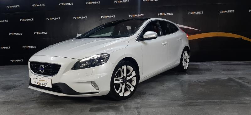 Volvo V40 R-DESIGN 