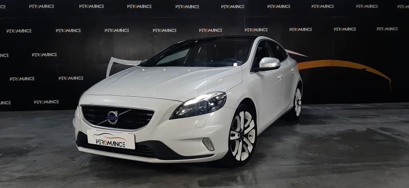 Volvo V40 R-DESIGN 