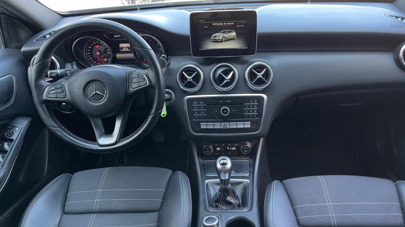 Mercedes Benz A180