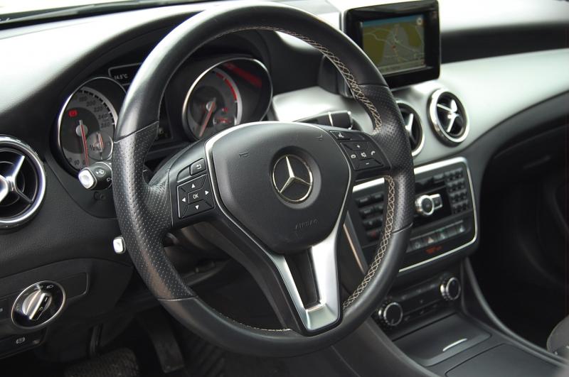 Mercedes Benz GLA 